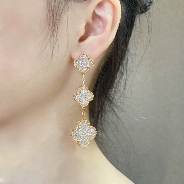 <CHIBA>CLOVER 3 MOTIFS DIAMOND PAVED ROSE GOLD EARRINGS